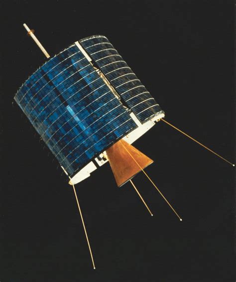 Satellite communication - Spacecraft, Orbit, Signals | Britannica