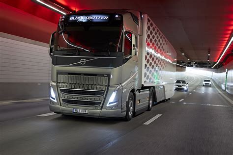 Volvo Trucks udoskonala wydajność paliwową na długich dystansach