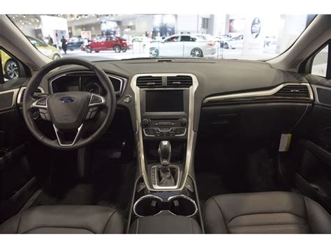 2016 Ford Fusion Hybrid Interior | U.S. News & World Report