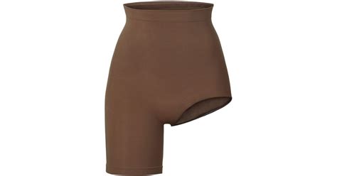 Skims Solution Short #1 in Brown - Lyst