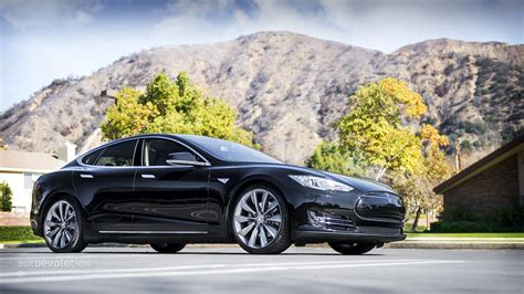 Tesla Model S P85D Price Drops, Powertrain Options Simplified ...