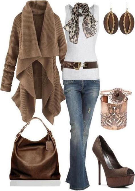 11 Cute Cozy Fall Outfits With Scarves - Her Style Code