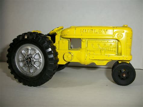 HUBLEY TRACTOR "KIDDIE TOY"