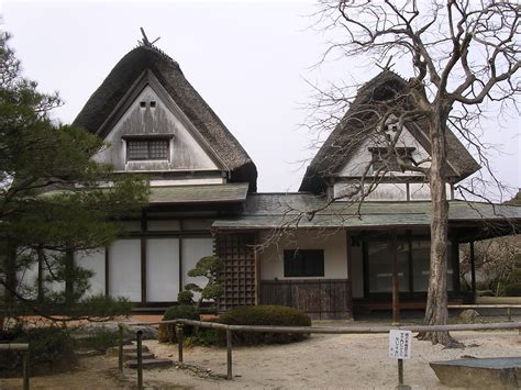 File:Traditional japanese house.jpg - Wikimedia Commons