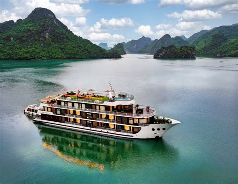 Halong Crown Legend Cruise | Vietnam Escape Tours