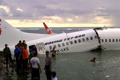 Sebab apa peluang hidup sangat nipis bila kapal terbang terhempas di laut? Ini jawapan yang buat ...