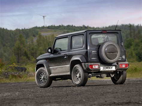 2022 Suzuki Jimny: International First Drive | Man of Many