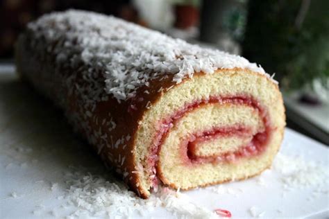 carly's comfort zone: raspberry jam swiss roll