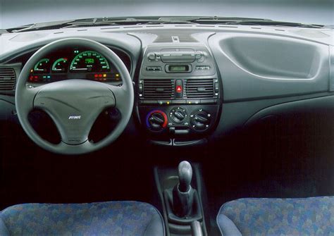 Used Fiat Brava Hatchback (1995 - 2002) Interior | Parkers