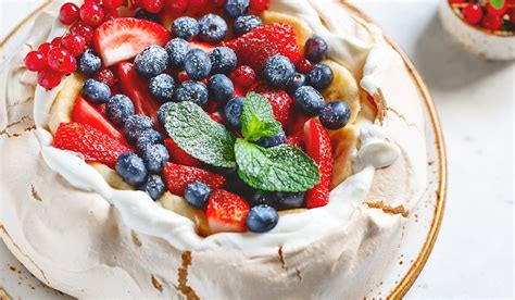 Mary Berry’s pavlova recipe | Wellbeing | Yours