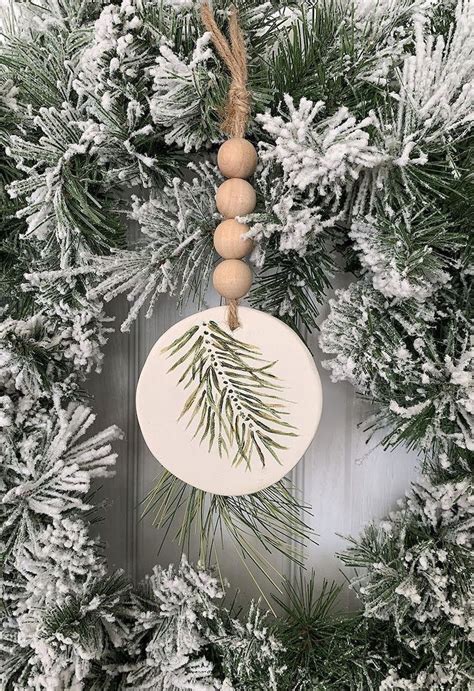 23 DIY Rustic Christmas Ornaments to Hang on Your Tree