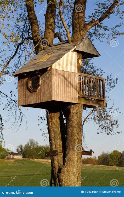 Childrens Treehouse stock photo. Image of tree, playhouse - 19431684