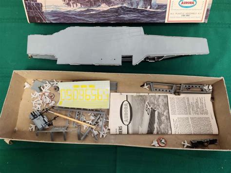 USS Saratoga model aircraft carrier - Northern Kentucky Auction, LLC