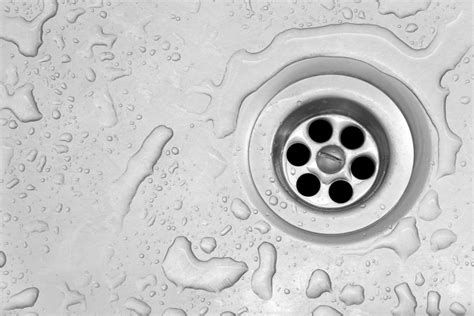 How Does a Bathtub Overflow Drain Work? - Service Plus Plumbing