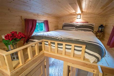 7 Awesome Log Cabins on Wheels - Log Cabin Hub