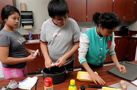 Cooking Class Helps Students and Families | NWADG