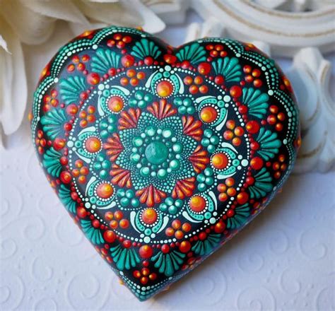 Hand-painted Mandala Heart | Etsy | Pontilismo, Mandala, Pontilhismo