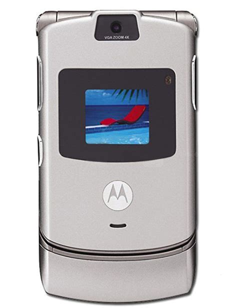 Verizon Wireless Motorola RAZR V3m - Silver | Motorola razr, Flip phones, Camera phone