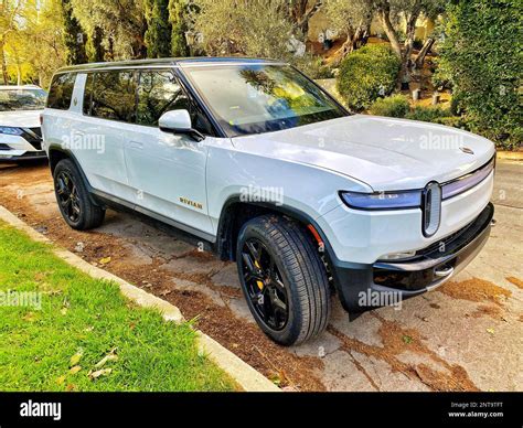 Rivian R1S, electric SUV Stock Photo - Alamy