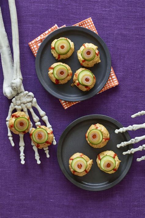 31 Easy Halloween Treats - Fun Ideas for Halloween Treat Recipes