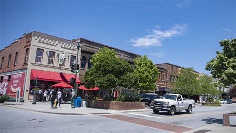 Historic Downtown Hendersonville earns National Main Street Accreditation