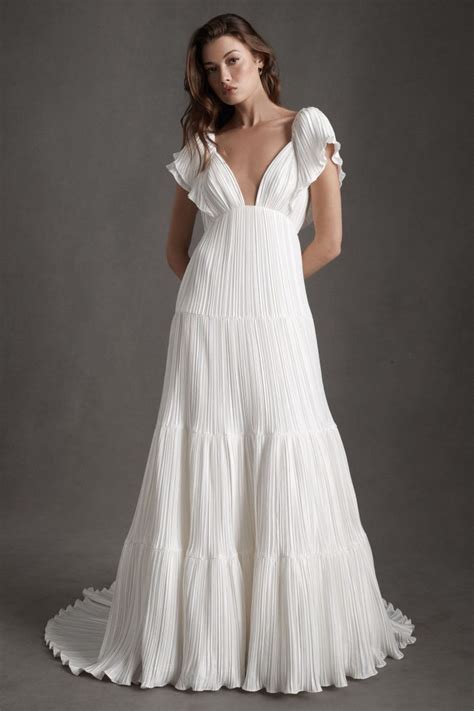 Ready-to-Ship Wedding Dresses | Junebug Weddings