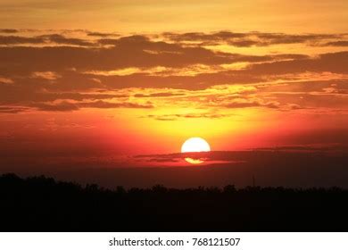 Impressive Sunset Over Bay Fundy Thailand Stock Photo 768121507 | Shutterstock