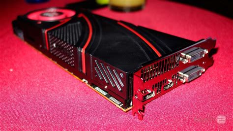 AMD Radeon R9 290X Hawaii GPU Final Model Pictured - Hot New Cooler Design