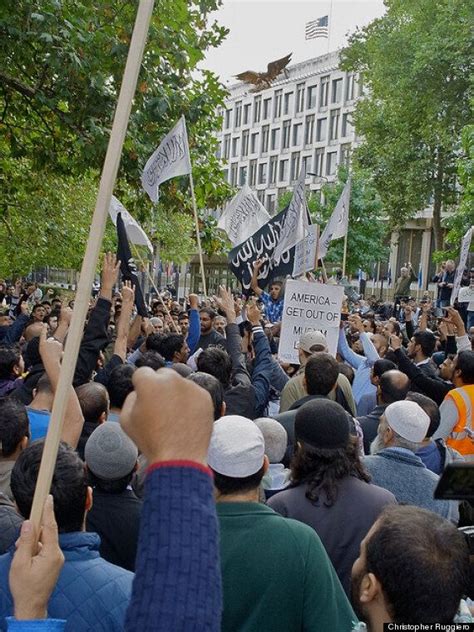 US Embassy Protests London: 200 Hizb Ut-Tahrir Demonstrators Gather Outside Grosvenor Square ...