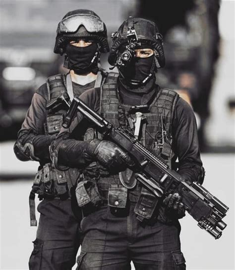 National security guards NSG of indian paramilitary forces. [963×1073] : r/MilitaryPorn