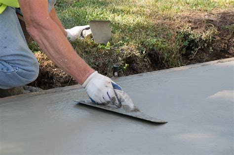 5 Products You Need to Repair a Concrete Driveway