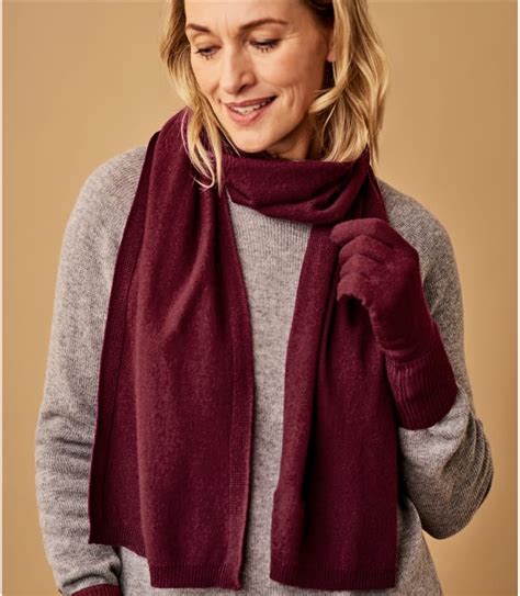 Plum | Womens Cashmere Merino Classic Scarf | WoolOvers UK