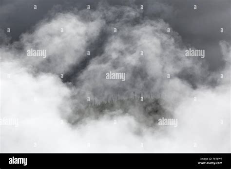 Midway Geyser basin Stock Photo - Alamy