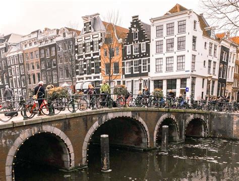 WHERE TO STAY IN AMSTERDAM AND CHEAP ACCOMMODATION IN AMSTERDAM ...