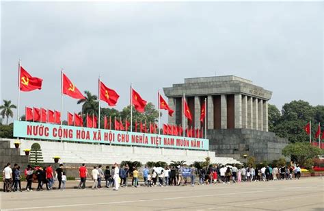 Lăng Chủ tịch Hồ Chí Minh mở cửa trở lại từ ngày 16/8 | Đài Phát thanh - Truyền hình Lào Cai