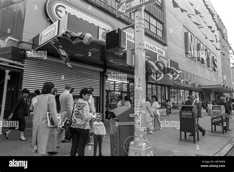 New York, NY - 15 May 1987 - Shoppers outside May's Department store on 14th Street, Union ...