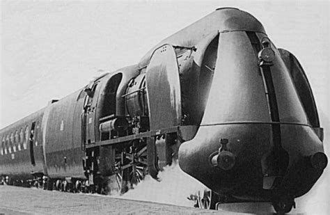 Futuristic Photos of Streamlined Art Deco Trains from the 1930s | The Vintage News | Train ...