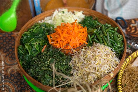 sayur pecel salad Stock Photo | Adobe Stock