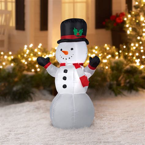 Lighted Frosty The Snowman Outdoor Christmas Decoration | Shelly Lighting