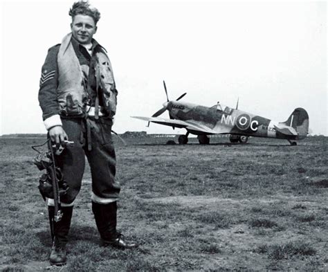 Spitfire pilots and aircraft database - Spitfire MA235