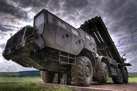 BM-30 Smerch | BM-30 Smerch - Russian multiple rocket launch… | Broń ...