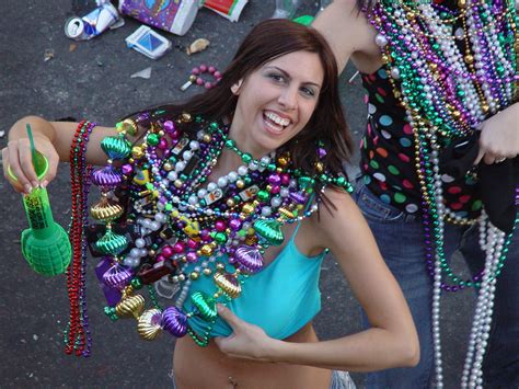 If You Didn't Know, it's Mardi Gras in New Orleans... - Wow Gallery ...