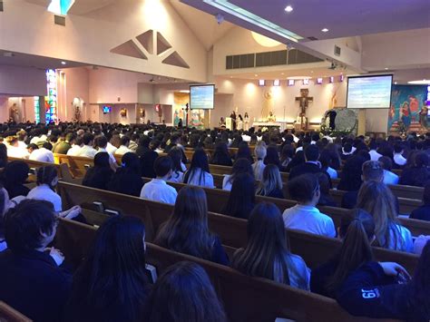 Trường Trung Học Father Bressani Catholic High School – Woodbridge, Ontario, Canada