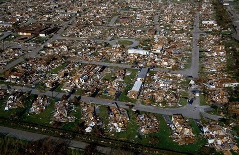 Hurricane Andrew: A look back - ABC News