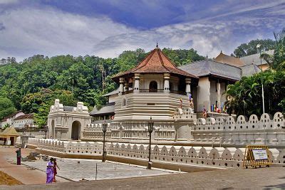 Il Tempio del Dente - Sri Lanka Viaggi Eden - Guida Pratica