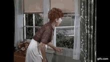 Gladys Kravitz GIF - Gladys Kravitz Bewitched - Discover & Share GIFs