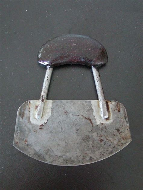 Ulu - Wikipedia, the free encyclopedia | Knife patterns, Ulu knife, Versatile kitchen