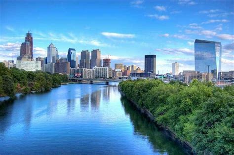 Delaware River in Philly | Downtown philadelphia, Philadelphia skyline, Best campgrounds