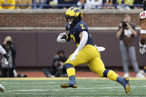 Michigan football star running back wants to be a Wolverine legend