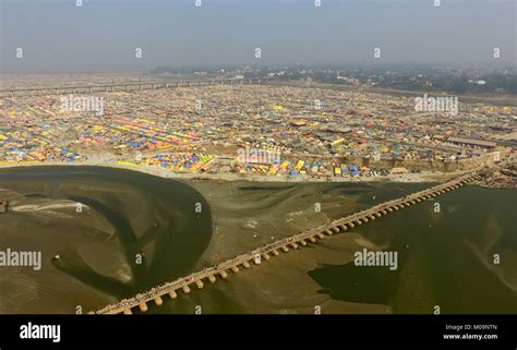 Allahabad, Uttar Pradesh, India. 20th Jan, 2018. Allahabad: An aerial view of Magh Mela held on ...